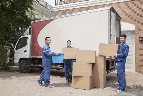 Customer submitting a complaint to a removal company